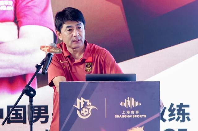 官方:曾凡博、贺希宁、王浩然增补加入中国男篮短训营