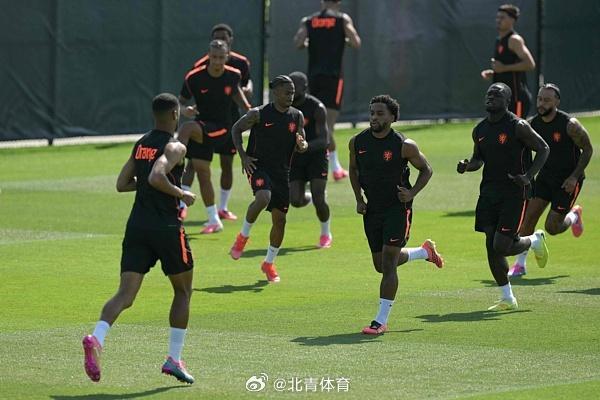 骗财骗色、开除军籍、全家移民、取消退休金？蒋大为的谣言太离谱