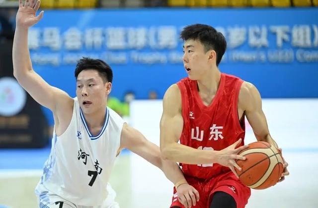 国足何时进世界杯？董路：得有10人在欧洲踢球！孙继海：十年左右