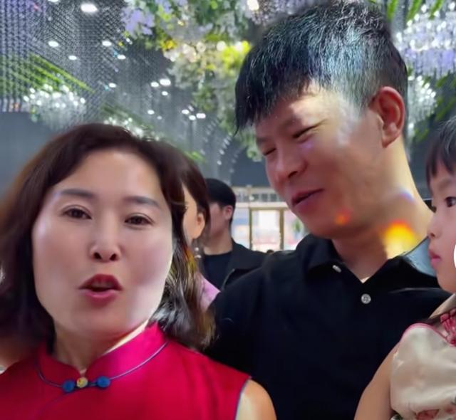 出行有排面,乘坐有空间,福特黑武士商务车值得一看