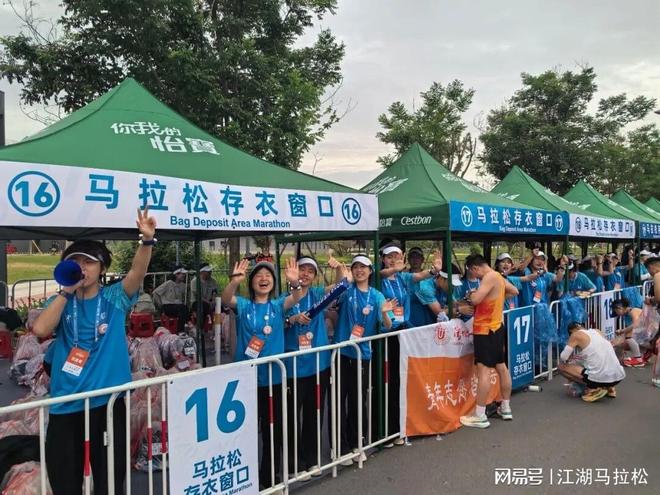 西班牙主帅：梅西像19岁小将！他全满贯却依旧想夺冠！