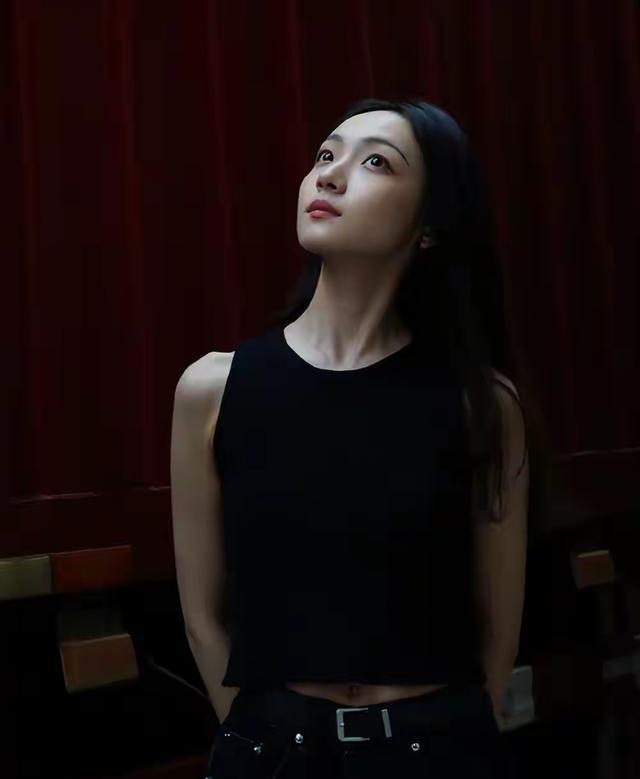 杨瀚森高效13+4+4引热议!外媒盛赞判若两人 调侃他能拿MVP