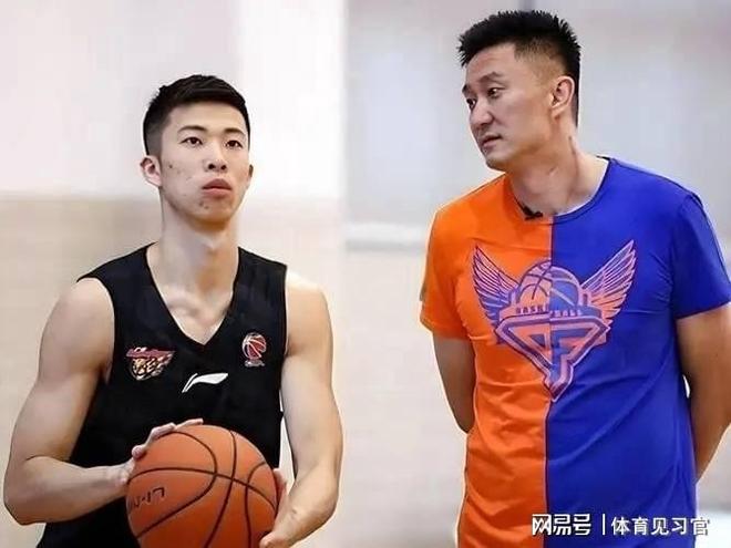 残酷淘汰!曾凡博无缘大名单,男篮5人轮换更替,全力冲刺世预赛