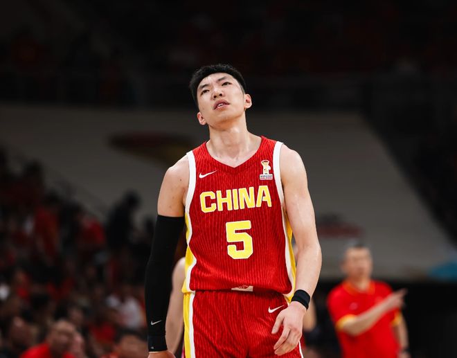 贺炜：佛得角平就是“赢”，整个现场对他们鼓舞之声不绝于耳