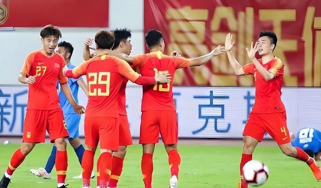 斯基拉：米兰接触埃德松经纪人，询问球员的转会条件