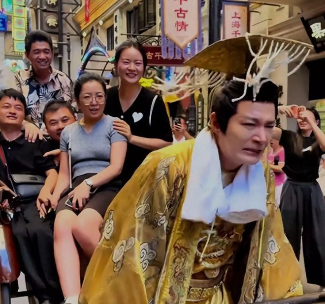 在成都的印度人曝出离谱言论!我们印度人在你们中国享有特权
