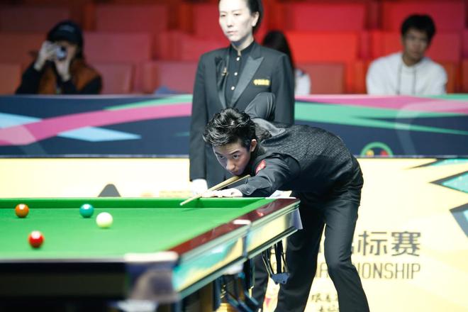 记者:特尔施特根接近永久转会加盟阿贾克斯