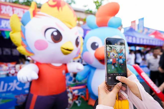 詹姆斯下家新进展:骑士希望促成回归 已策划签换或交易特例方案