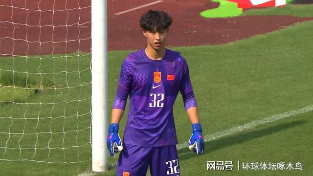 中国男篮从领先17分：到半场被追到仅领先喀麦隆6分 贺希宁11+4+4