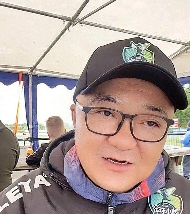 宇树上市庆功照流出 “投资教父”沈南鹏露面 与王力宏邻座相谈甚欢