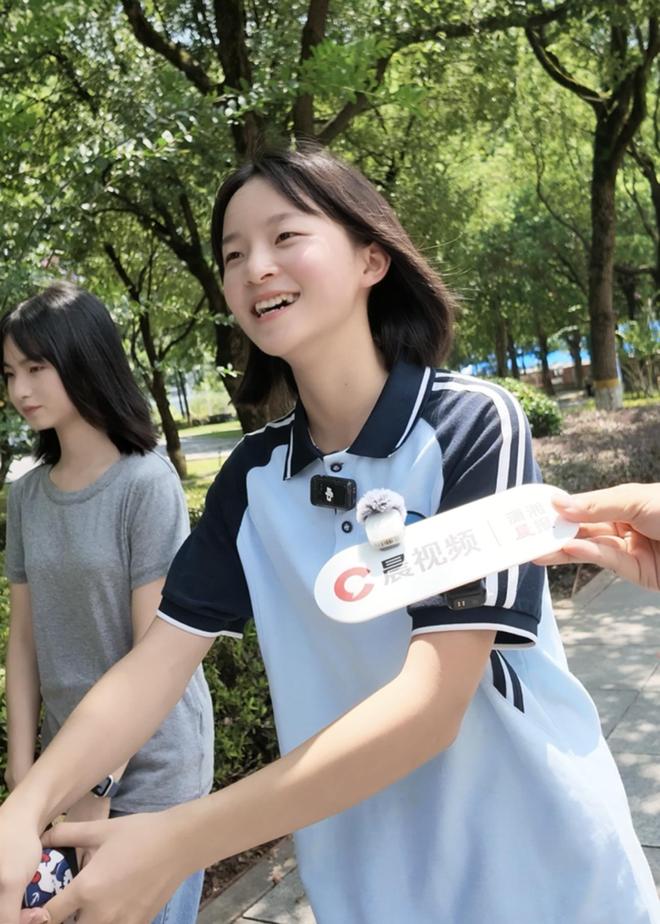 德约误入巴西疯人院能赢丰塞卡?王左对阵猛女能否打破球场魔咒
