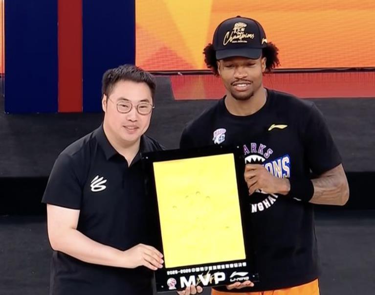 曝CBA三顶薪合同!郭昊文获3年顶薪,林庭谦待确定,付豪继续顶薪