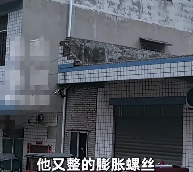 许家印父子三人同日获刑!和前妻丁玉梅共育两个儿子,履历都相当不简单,一个清华,一个哈佛