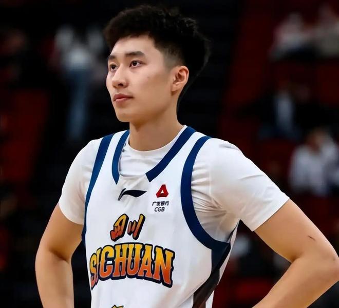 尼克斯横扫预警？NBA官网前瞻总决赛G3：文班再战唐斯成关键看点