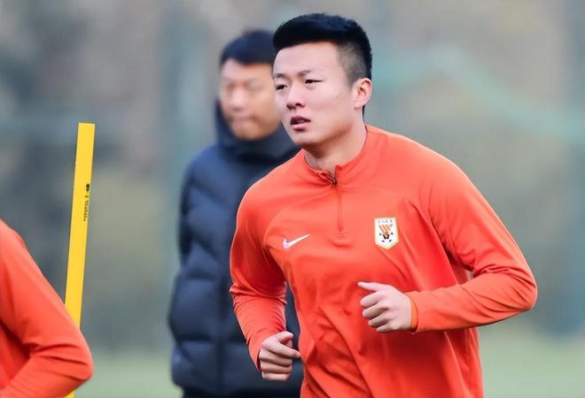 CBA消息:新身份、薪酬曝光!徐杰抵达四川,正式签约新合同,黄金导师身份曝光