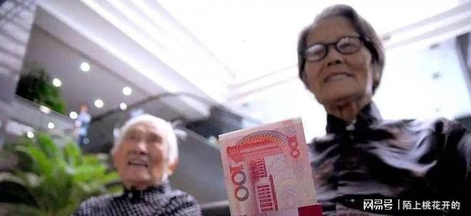 曾险些丧命!35岁老将斩获首球后哭了:双手指天 父亲3个月前离世