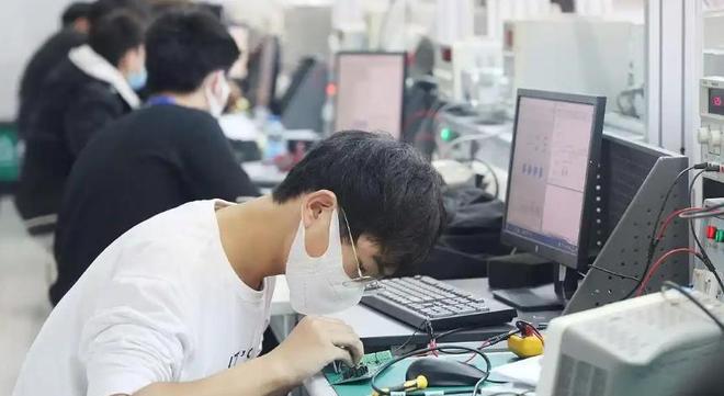 沈阳队力克延边队登顶积分榜