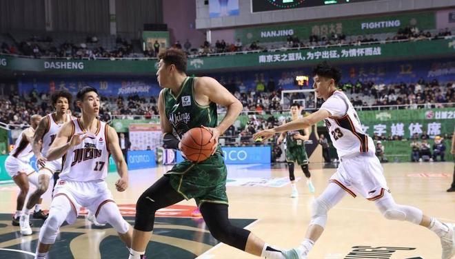 确定是ACL损伤!黎巴嫩核心后卫接受手术,那中国男篮...